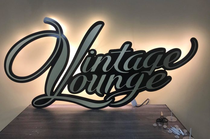 Vintage Lounge