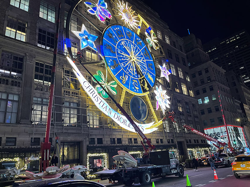 Saks Holiday Light Show